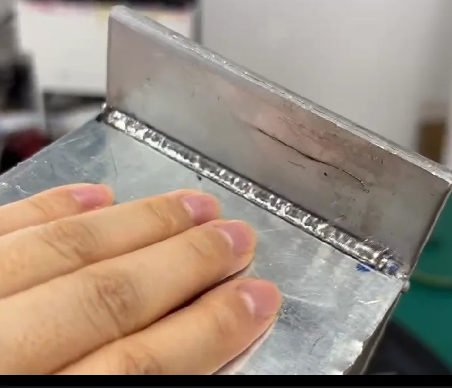 Industrial Laser Welding Tool - Ручной лазерный сварочный аппарат для сантехнических