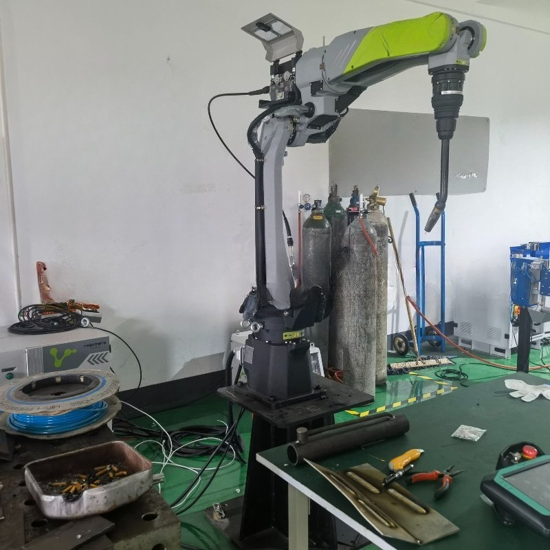 В наличии промышленные роботы, – обзор и цена Industrial Laser Welding Tool